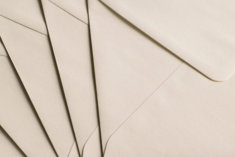 close-up-envelopes-letter-190295