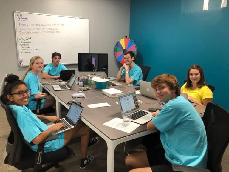 Our College Admissions Workshop Makes It Easy to Complete the College Applications