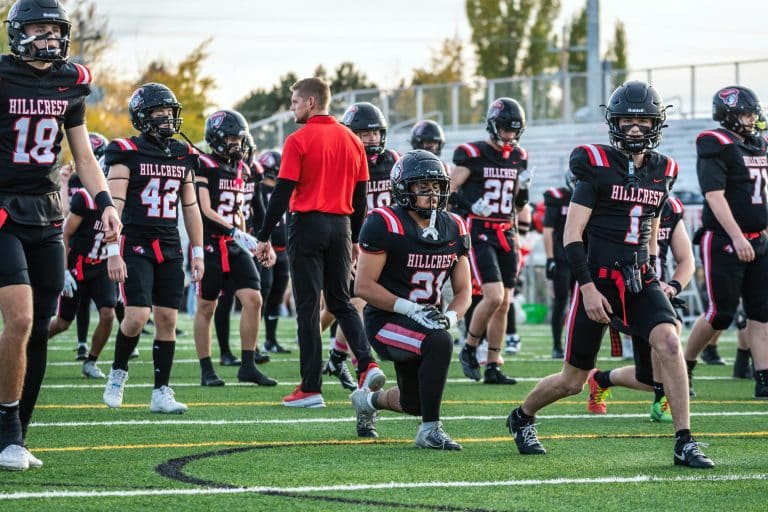 Becoming a D1 Athlete Requires Support from Families and Schools